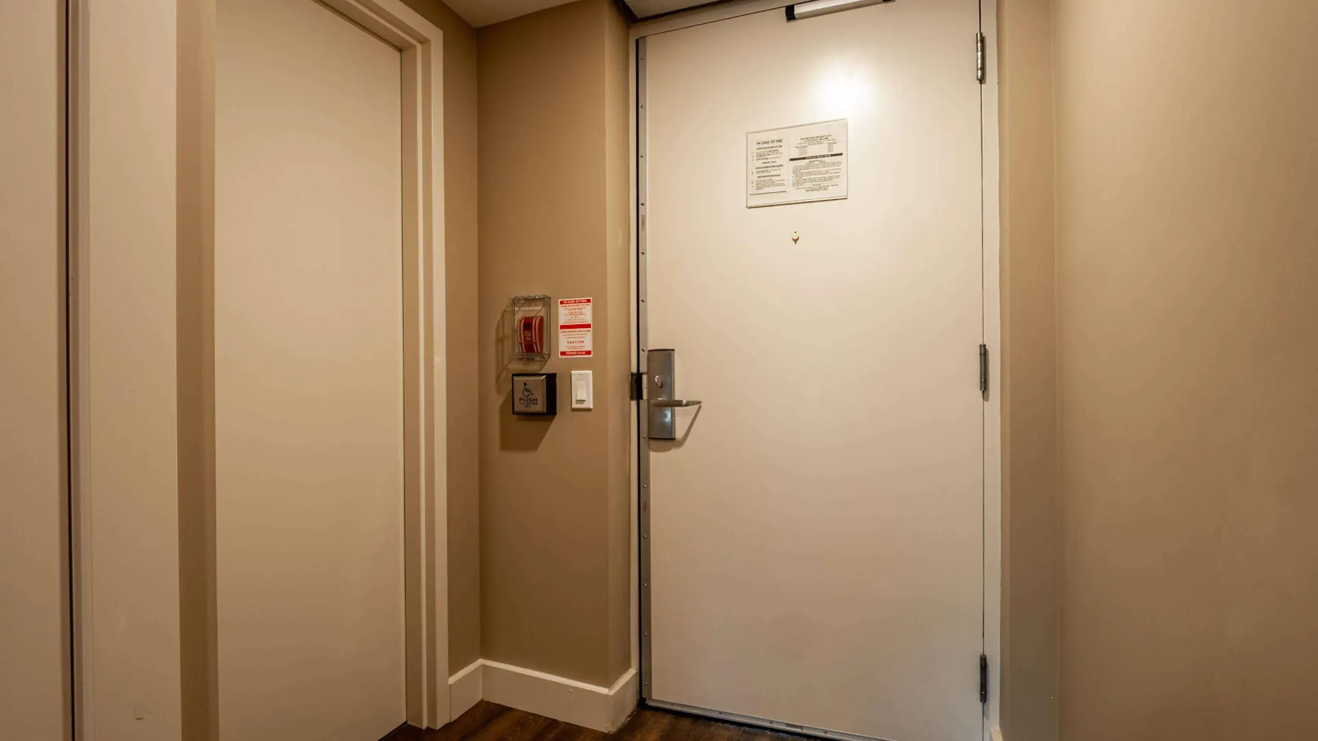 ***  Best Western Plus Cairn Croft Hotel Niagara Falls Canada